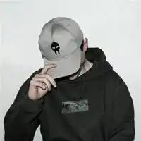 男生头像戴帽子帅气真人戴帽子帅气的男生头像