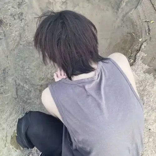 真人男头高冷头像
