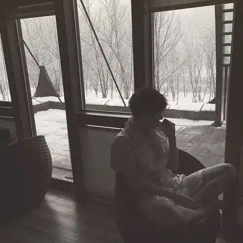 帅气男生头像今年圣诞节不出意外的话一个人过,出意外的话
