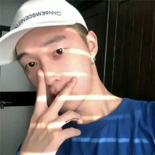 拽霸气酷帅男生头像,那刺眼的帅,是男人向你宣战