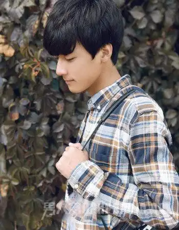 适合中学生男生的发型推荐