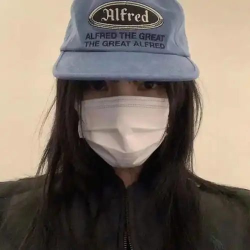 头像我们的关系可以很坚定只要你愿意
