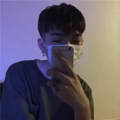 帅气男生头像手机控,你是迷上手机还是迷人人
