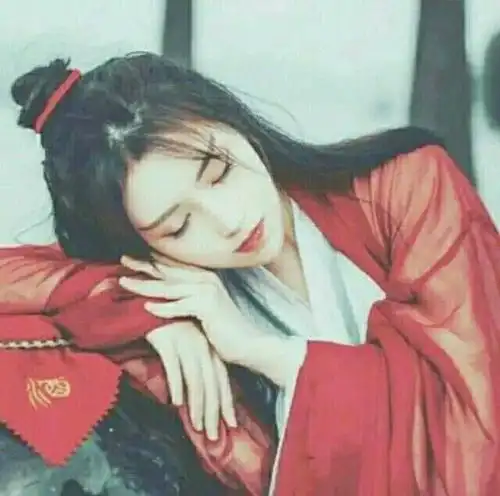 她是他一生所爱,可最终,他只能将这爱心中埋
