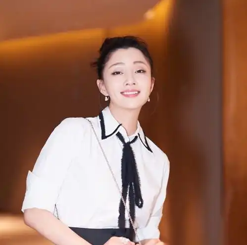 击败叶璇成为最美杨贵妃,如今年近40却依旧单身