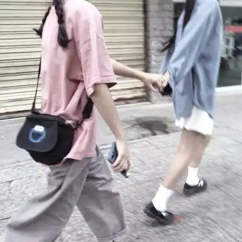 ins真人闺蜜头像遇见一个人后生命全改变,原来不只是恋爱才有的情节
