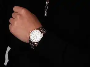 男士如何着装才能显得成熟稳重