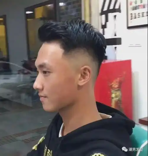 2020年最新男生发型攻略,去理发店别只会说两边铲短了