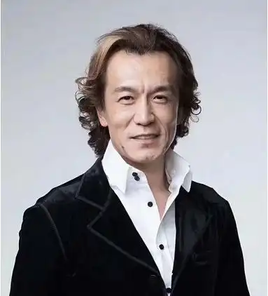 李咏走了,哈文发文永失我爱这个把老婆称作塑料花的男人再也回不来了劈头士
