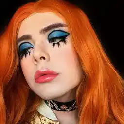 每刻美丨完美cos迪士尼公主的美妆博主,竟是男孩子