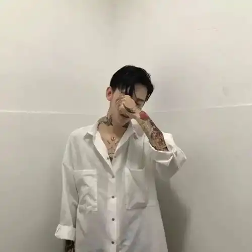 头像壁纸生平至此,欢喜是你
