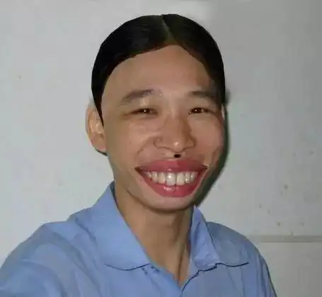 泡妞秘籍女生教男生怎么用高端交友软件聊天