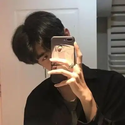 2021很酷痞帅的男生头像

