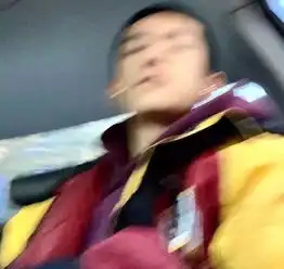易烊千玺ins更新,新自拍很有技术含量,且这次的文案不用猜