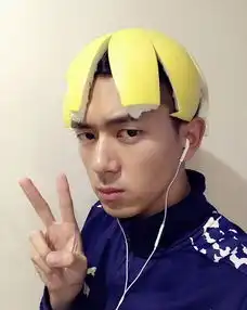 李现迷之自拍,有谁注意到他的拍照角度,网友沙雕男孩