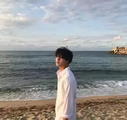 不留个好看的发型怎么对得住自己的青春
