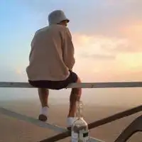 男生头像高清大图背影好看的头像图片背影男生
