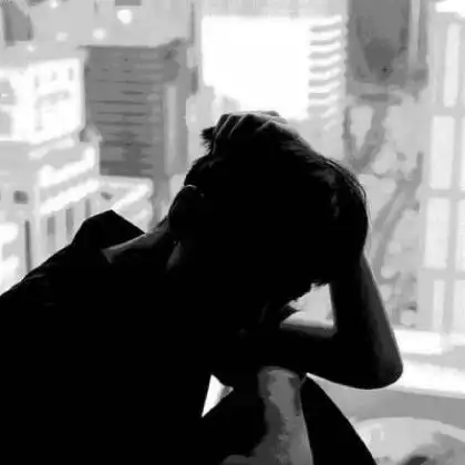 qq男生黑白头像帅气冷酷,全部是侧面的面无表情的男人
