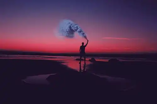 你觉得,一个人什么时候最酷
