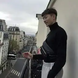 帅气好看的00后非主流小鲜肉qq头像男生qq个性头像
