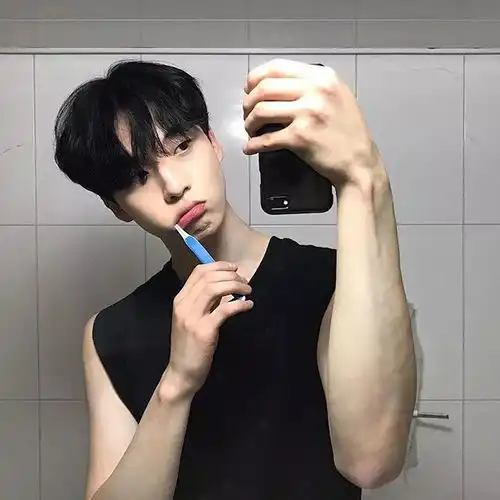 你一定要入手的潮男发型