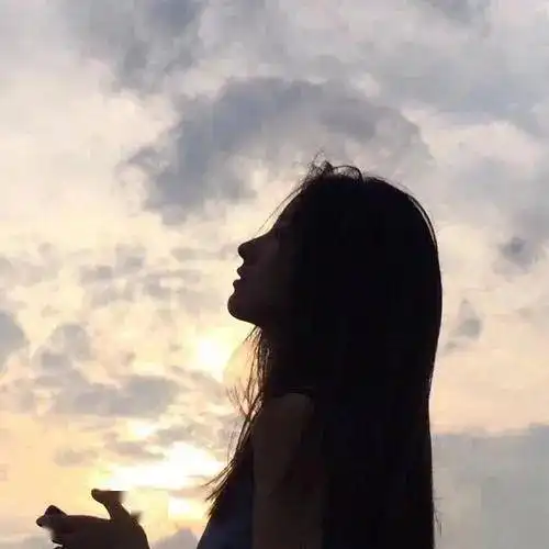 爱情,是一场自己爱上自己的旅程
