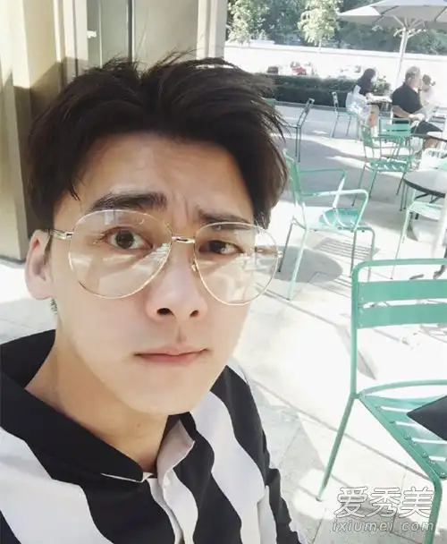 又帅又酷现在出去了,现在都是为了男孩子
