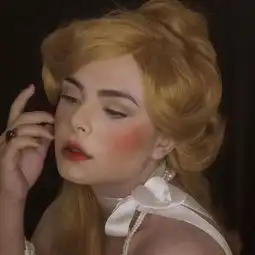每刻美丨完美cos迪士尼公主的美妆博主,竟是男孩子