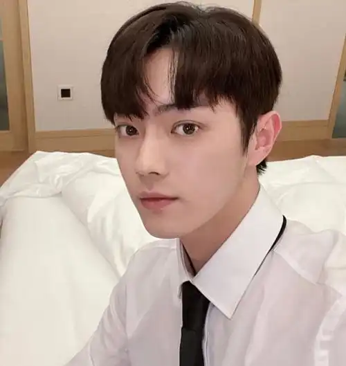 我应该不是最后一个知道他俩曾是情侣的人吧
