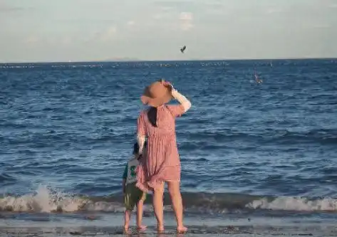 后续一男子海边救人后称应该感谢任贤齐,任贤齐回应来了