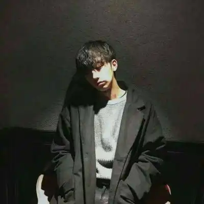 迁迟决定忘记的人再见到就别心qq男生头像我要个性网
