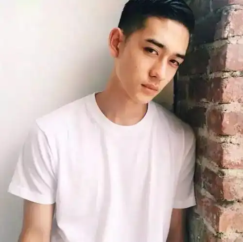 极简风才不是性冷淡,选白t我是认真的
