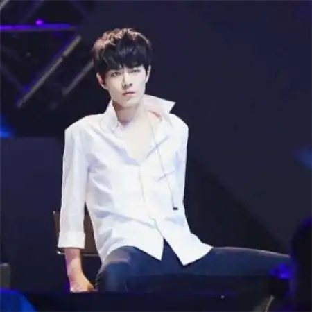 ins唯美小清新阳光男头,与他人分享喜悦的男生
