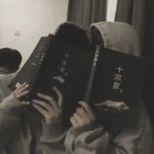 丧到极致的文案那个蒙头大哭的夜晚都是我自己熬过来的
