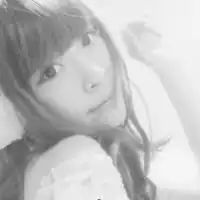 女生黑白头像
