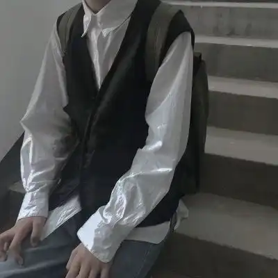 最痛的哭泣总掉不下半滴眼泪
