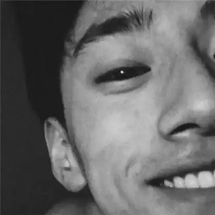 成熟颓废高冷男头像,贪财好色的男人就这样了
