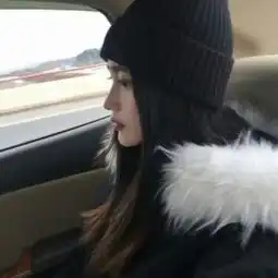 女生清新头像唯美侧脸
