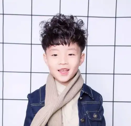 帅气男孩发型