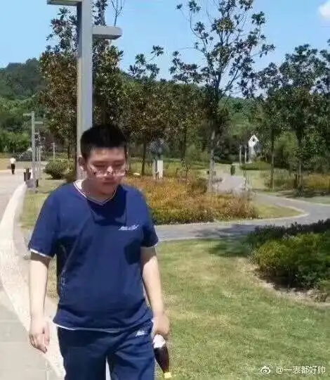 突发15岁男孩与父母失联20小时求大家帮忙转发寻找