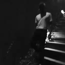 黑白个性霸气男生微信头像
