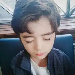 晚安心语180417学会在深夜跟往事和解,晚安即释怀
