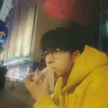 个性头像男生比较帅气的,只想快乐不要爱情
