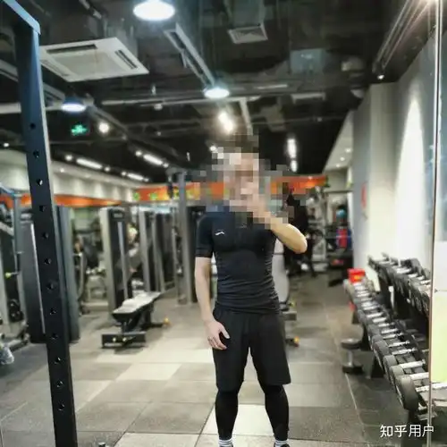 男士运动套装什么牌子好求朋友们推荐
