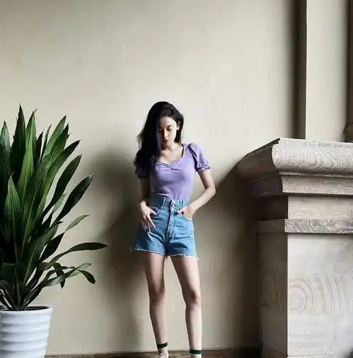 娜扎撞上刘雨昕,公主红裙和雅痞西装,女性化和中性风你更爱谁
