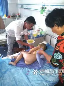 男童被烧伤家庭困难需救助妈妈能否来看看儿子