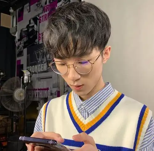 和平精英唯一一位男女粉丝数均衡的主播直播主要为了快乐