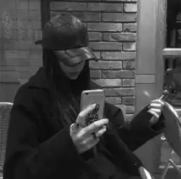 网易云热评姑娘你听好无论多悲伤都要好好吃饭,才能活下去
