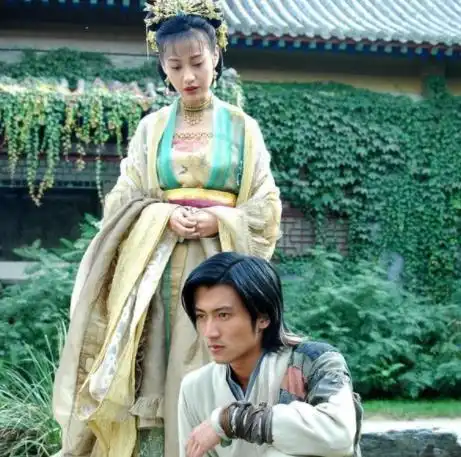 最美反派杨雪巅峰时期下嫁丑男,后被对方独宠13年