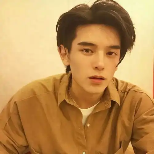 男生头像玉树临风,女生头像窈窕淑女350
